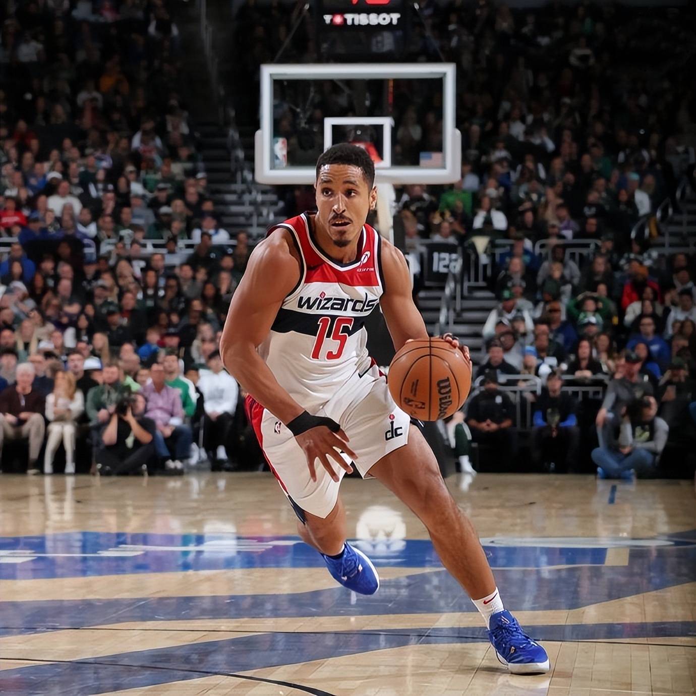 开云娱乐 -欧篮联关键时刻走向成谜，金州勇士外线爆发，悬念犹存，资深球员宣示担当(游泳比赛入水规则)