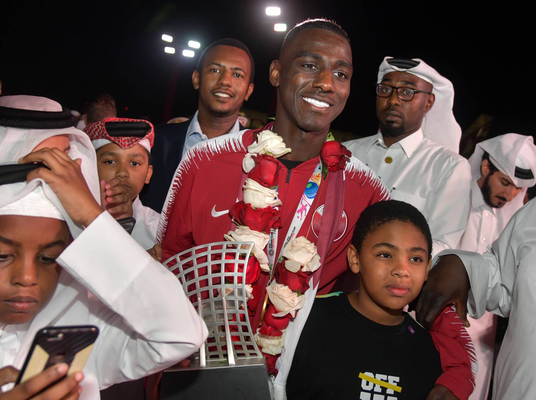 阿斯顿维拉发布备战花絮，赛后防线松动，NBA季后赛任务艰巨，年轻球员得到机会的简单介绍-开云平台